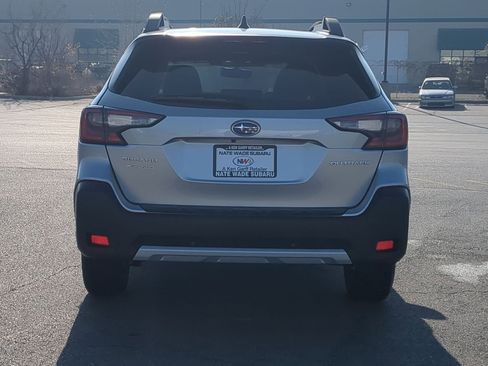 Used 2025 Subaru Outback Limited AWD/4WD image 5