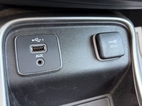 Used 2021 Jeep Compass Latitude image 25