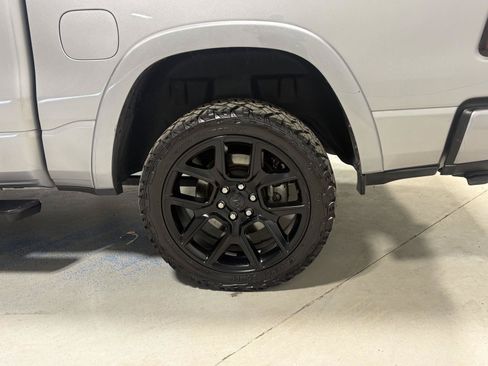Used 2020 RAM 1500 Laramie AWD/4WD image 32