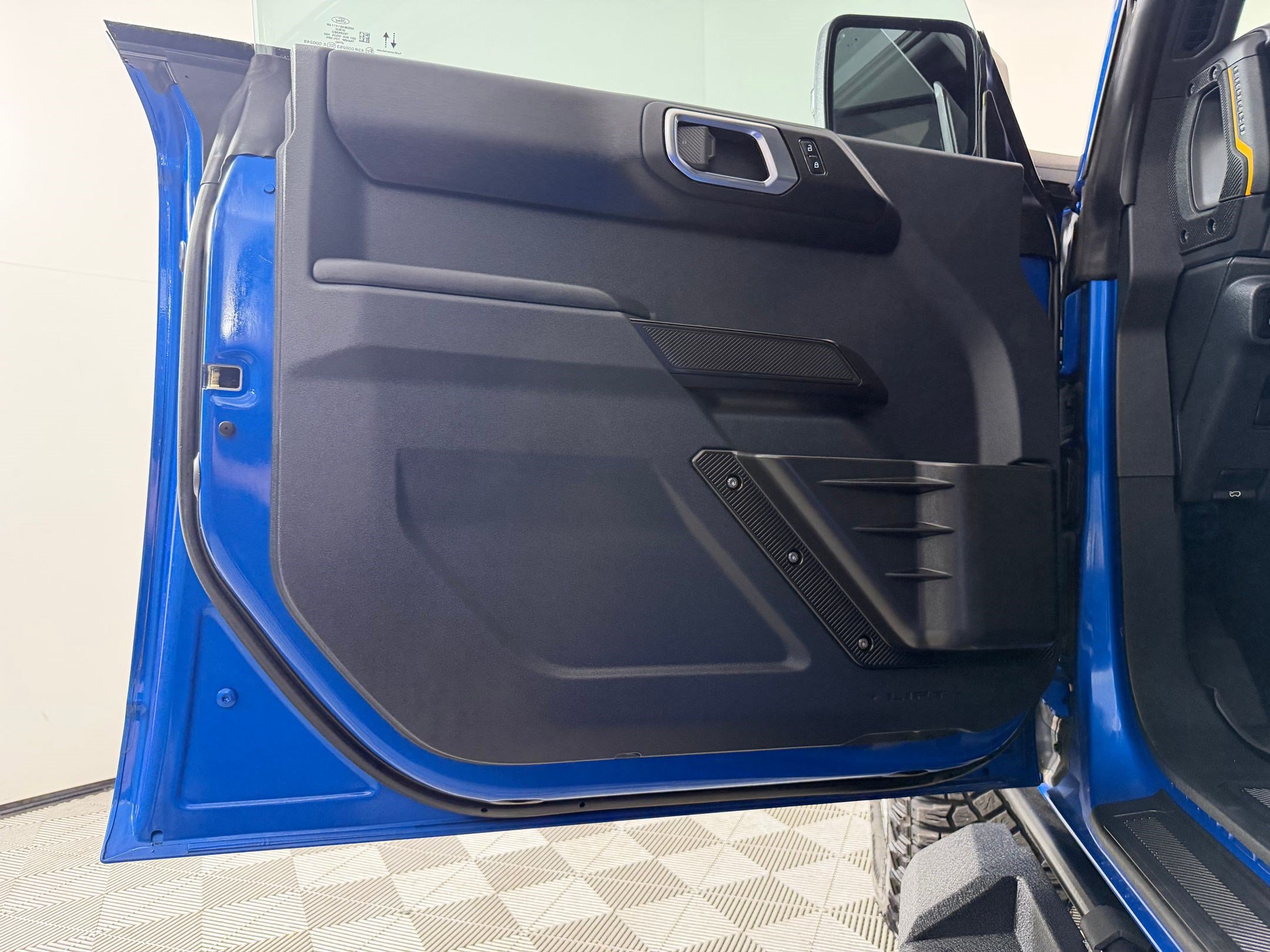 Used 2024 Ford Bronco Badlands AWD/4WD image 13