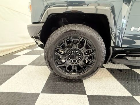 Used 2025 GMC Hummer EV 2X AWD/4WD image 12