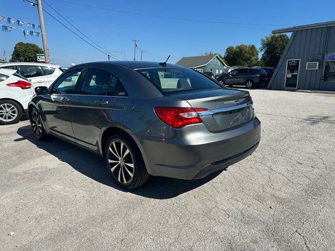 Used 2013 Chrysler 200 Touring w/ S Exterior Appearance Pkg image 7