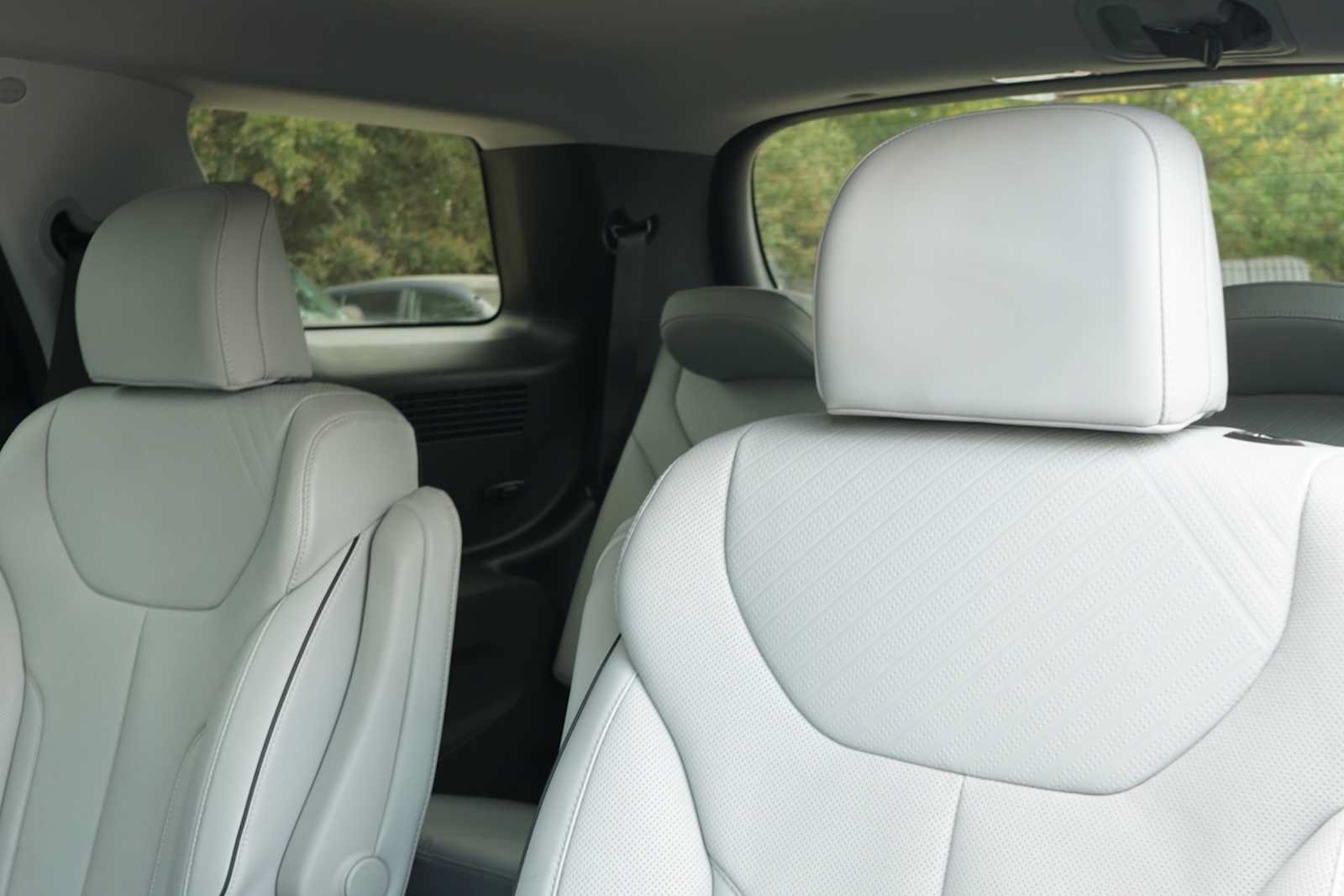 Used 2025 Hyundai Palisade SEL FWD image 21