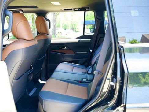 Used 2026 Lexus GX 550 w/ Accessory Package (ZB) AWD/4WD image 49