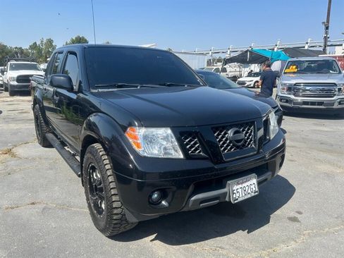 Used 2021 Nissan Frontier SV w/ Midnight Edition Floor Mats RWD image 7