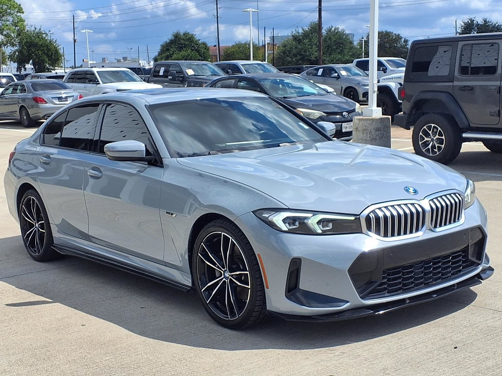Used 2023 BMW 330e RWD image 2