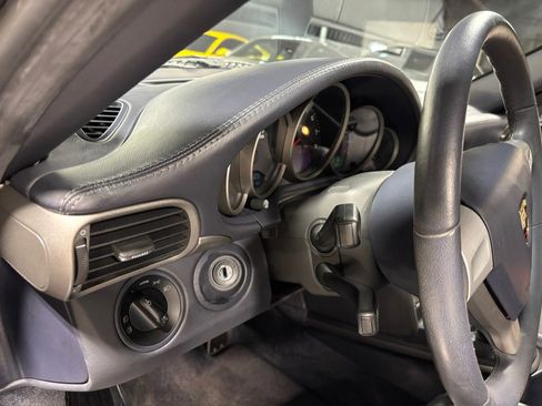 Used 2005 Porsche 911 Carrera image 6