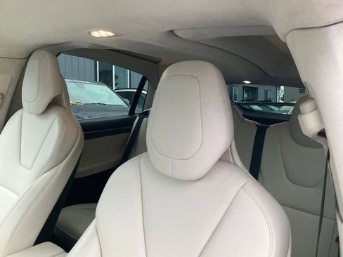 Used 2017 Tesla Model X 75D image 17