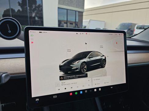 Used 2022 Tesla Model 3 Long Range image 28