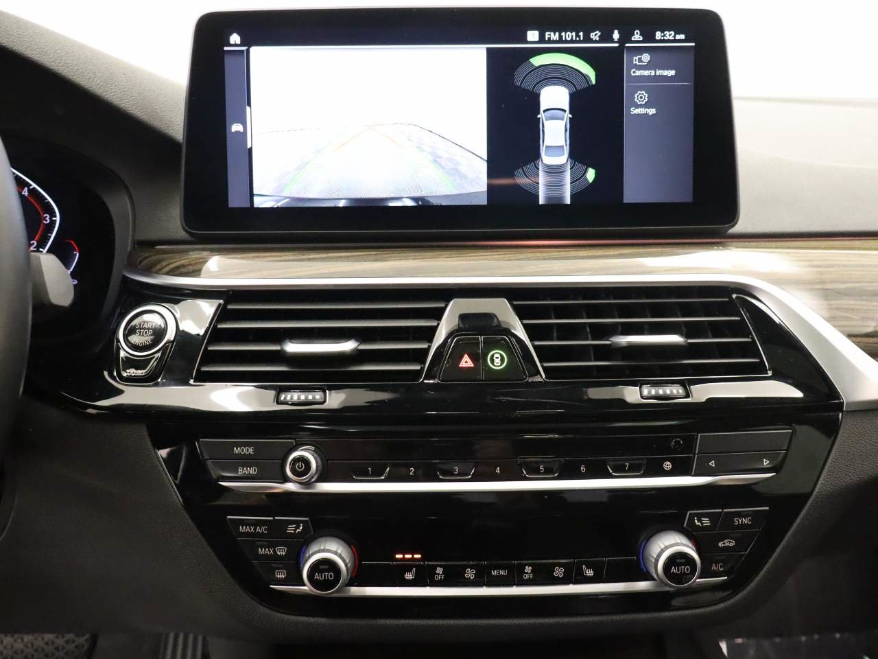 Used 2021 BMW 530i w/ Convenience Package RWD image 10