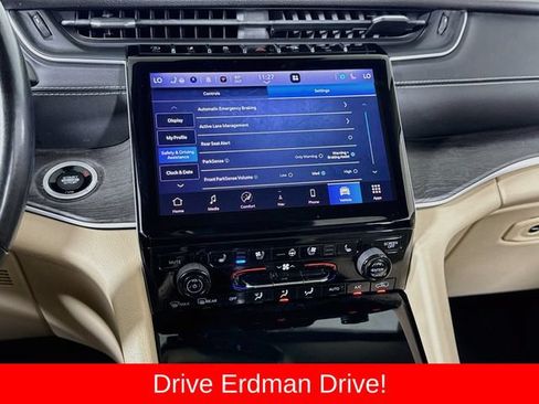 Used 2022 Jeep Grand Cherokee Limited w/ Luxury Tech Group II RWD image 20