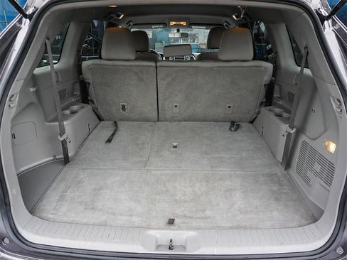 Used 2014 Toyota Highlander LE image 24