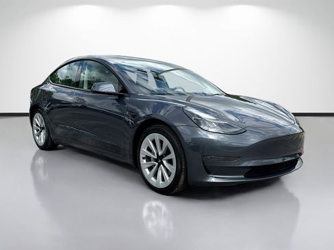 Used 2023 Tesla Model 3 Standard Range RWD image 1