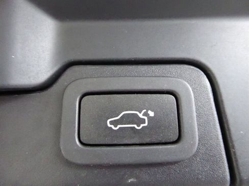 Used 2014 Land Rover Range Rover Evoque Pure Premium image 35