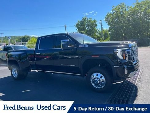 Used 2025 GMC Sierra 3500 Denali w/ Denali Reserve Package AWD/4WD image 1