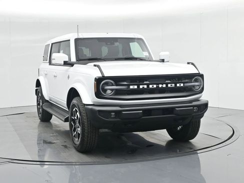 New 2025 Ford Bronco Outer Banks image 49