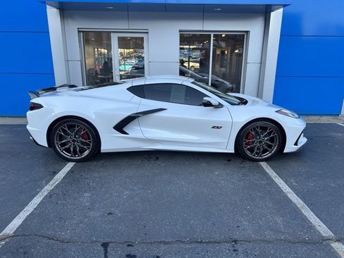 Used 2023 Chevrolet Corvette Stingray Premium Cpe image 4