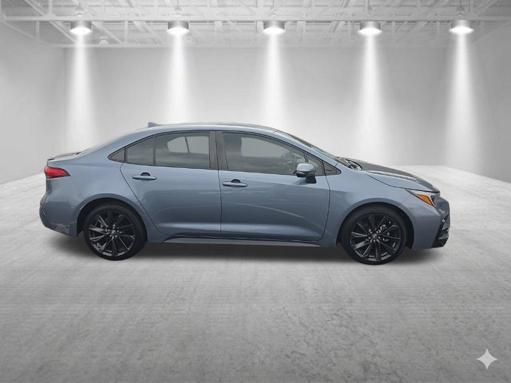 Used 2023 Toyota Corolla XSE FWD image 2