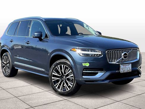 Used 2023 Volvo XC90 T8 Core image 2