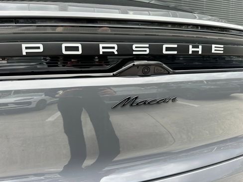 Used 2026 Porsche Macan Electric image 14