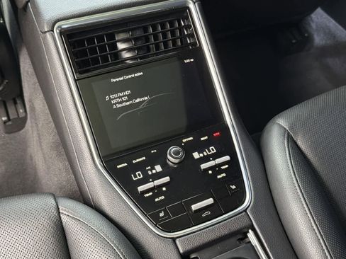 Used 2021 Porsche Panamera 4 image 29