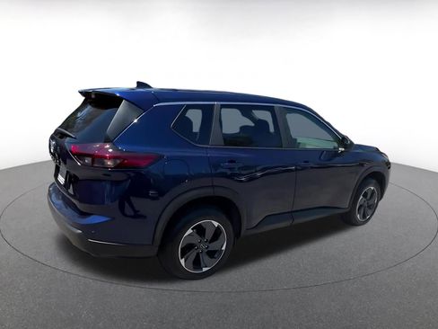 Used 2025 Nissan Rogue SV FWD image 15
