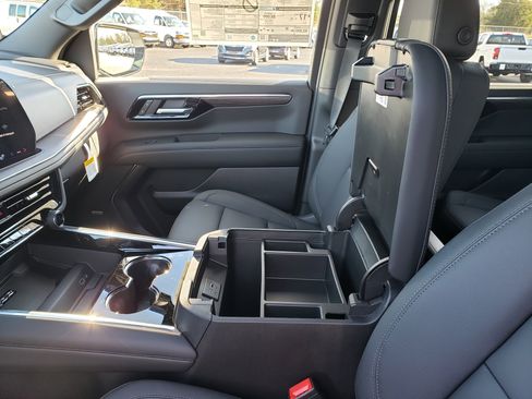 New 2026 Chevrolet Suburban LT w/ Comfort Package image 30