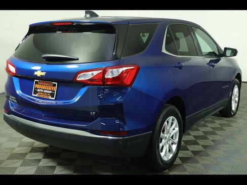 Used 2020 Chevrolet Equinox LT w/ Driver Convenience Package image 2