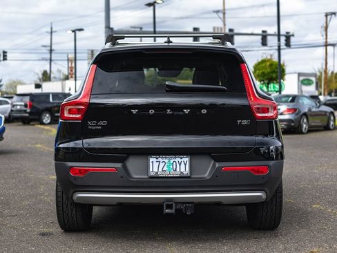 Used 2019 Volvo XC40 T5 Momentum AWD/4WD image 9