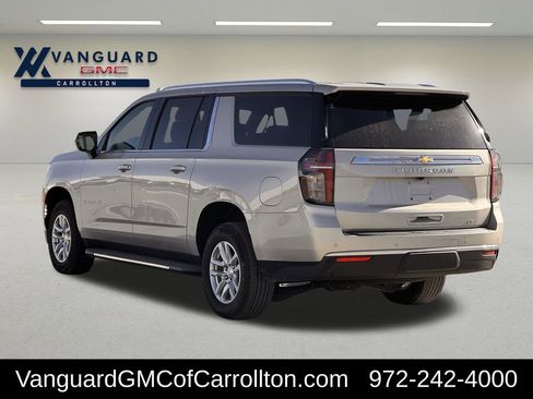 Used 2024 Chevrolet Suburban LT image 7