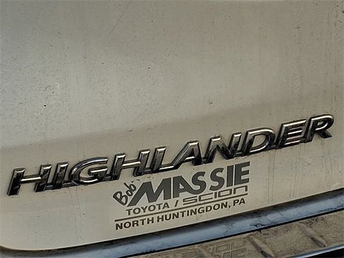 Used 2015 Toyota Highlander XLE image 4