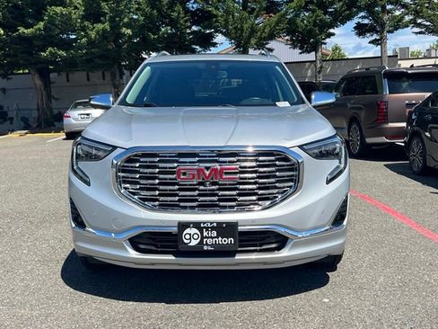 Used 2020 GMC Terrain Denali w/ Denali Premium Package AWD/4WD image 4