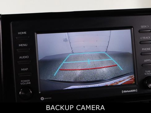 Used 2022 Toyota RAV4 LE image 18