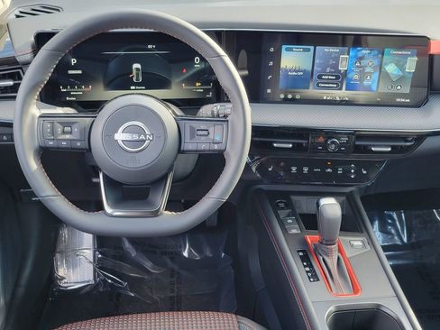 New 2026 Nissan Kicks SR w/ SR Premium Package FWD image 5
