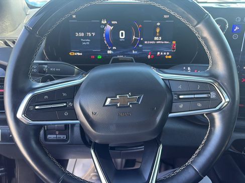 Used 2026 Chevrolet Silverado EV Trail Boss AWD/4WD image 12