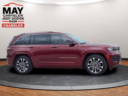 Used 2022 Jeep Grand Cherokee Overland w/ Advanced Protech Group III AWD/4WD image 20