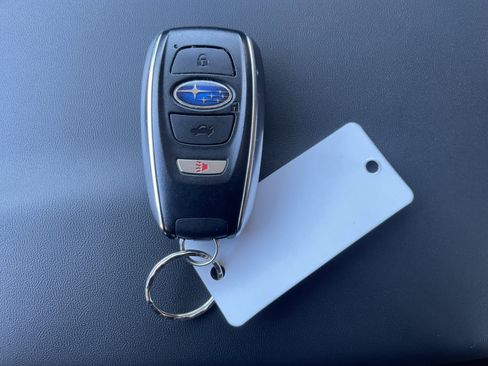 Used 2020 Subaru Crosstrek 2.0i Premium w/ Moonroof Package 2 image 29