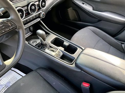 Used 2025 Nissan Sentra S image 6