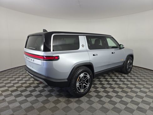 Used 2023 Rivian R1S Launch Edition AWD/4WD image 5