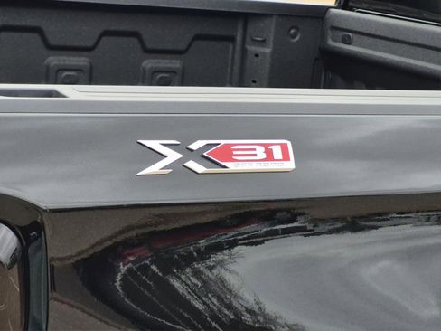 Used 2025 GMC Sierra 1500 Elevation w/ Elevation Premium Package image 8