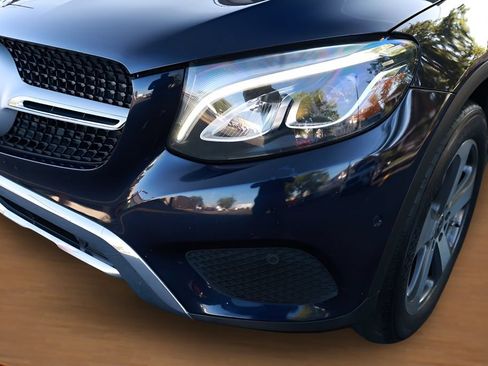Used 2019 Mercedes-Benz GLC 300 4MATIC Coupe w/ Multimedia Package image 5