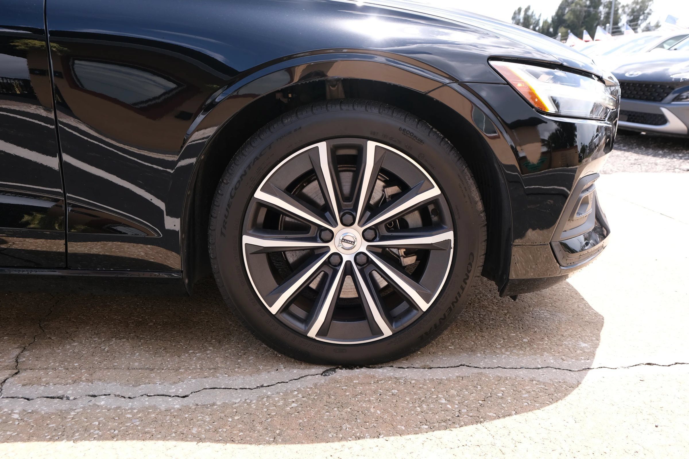 Used 2021 Volvo S60 T5 Momentum FWD image 20