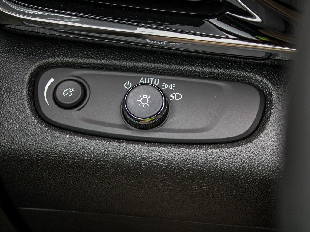 New 2026 Buick Envista Sport Touring w/ Convenience I Package FWD image 39