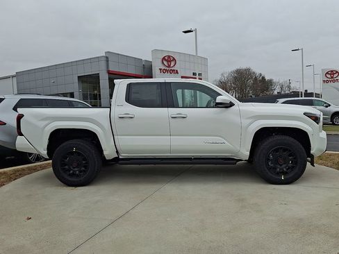 New 2026 Toyota Tacoma SR5 AWD/4WD image 4