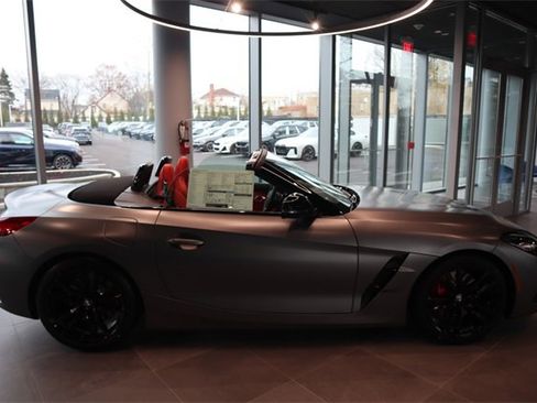 New 2026 BMW Z4 M40i w/ Premium Package image 3