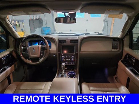 Used 2015 Lincoln Navigator 4WD image 10