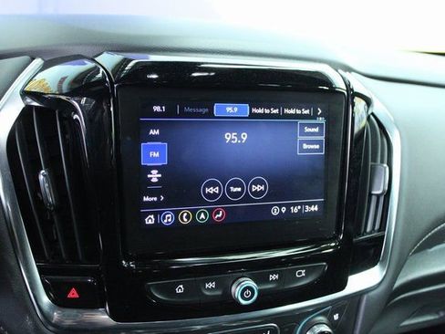 Used 2023 Chevrolet Traverse Premier AWD/4WD image 17