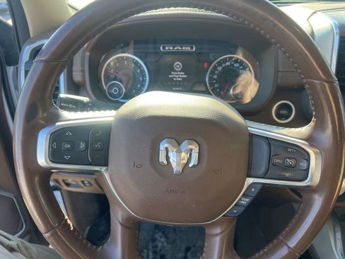 Used 2021 RAM 1500 Laramie image 12
