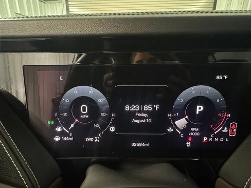 Used 2025 GMC Yukon XL Denali Ultimate AWD/4WD image 26