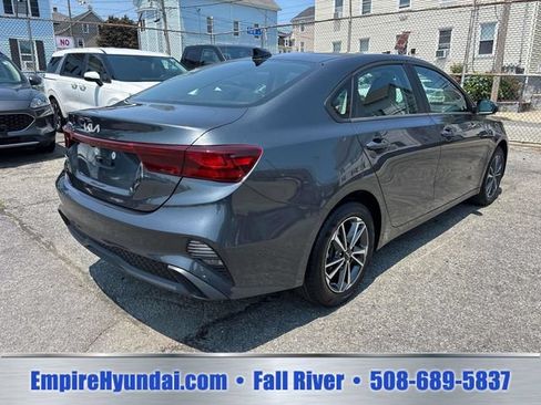Used 2024 Kia Forte LXS FWD image 5